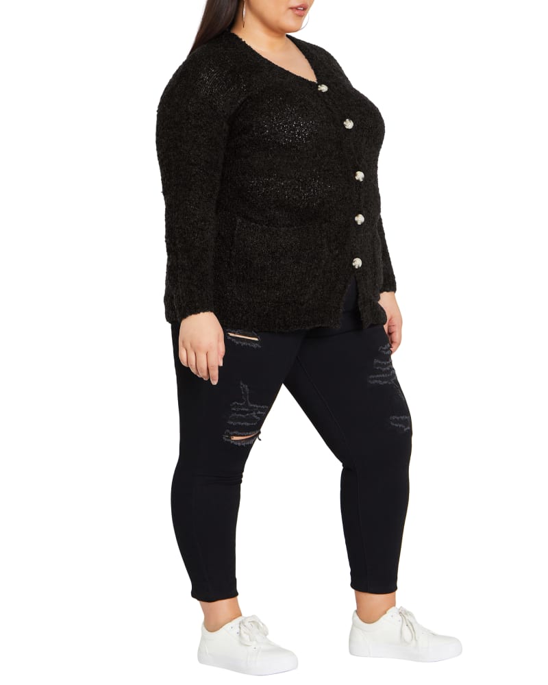 Front of a model wearing a size 22/24 CARDI AMBER BOUCLE in Black Combo by avenue. | dia_product_style_image_id:317913
